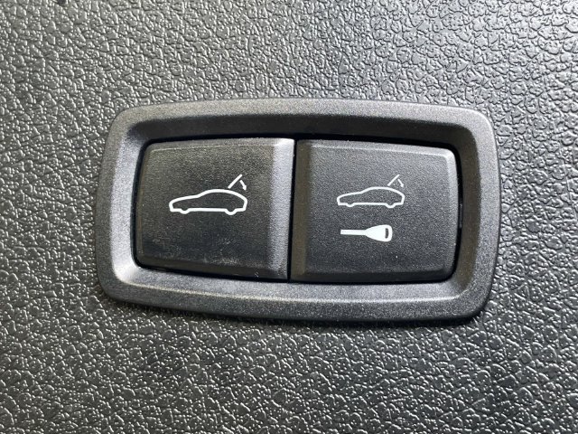 Used 2019 Silver Porsche S image 21