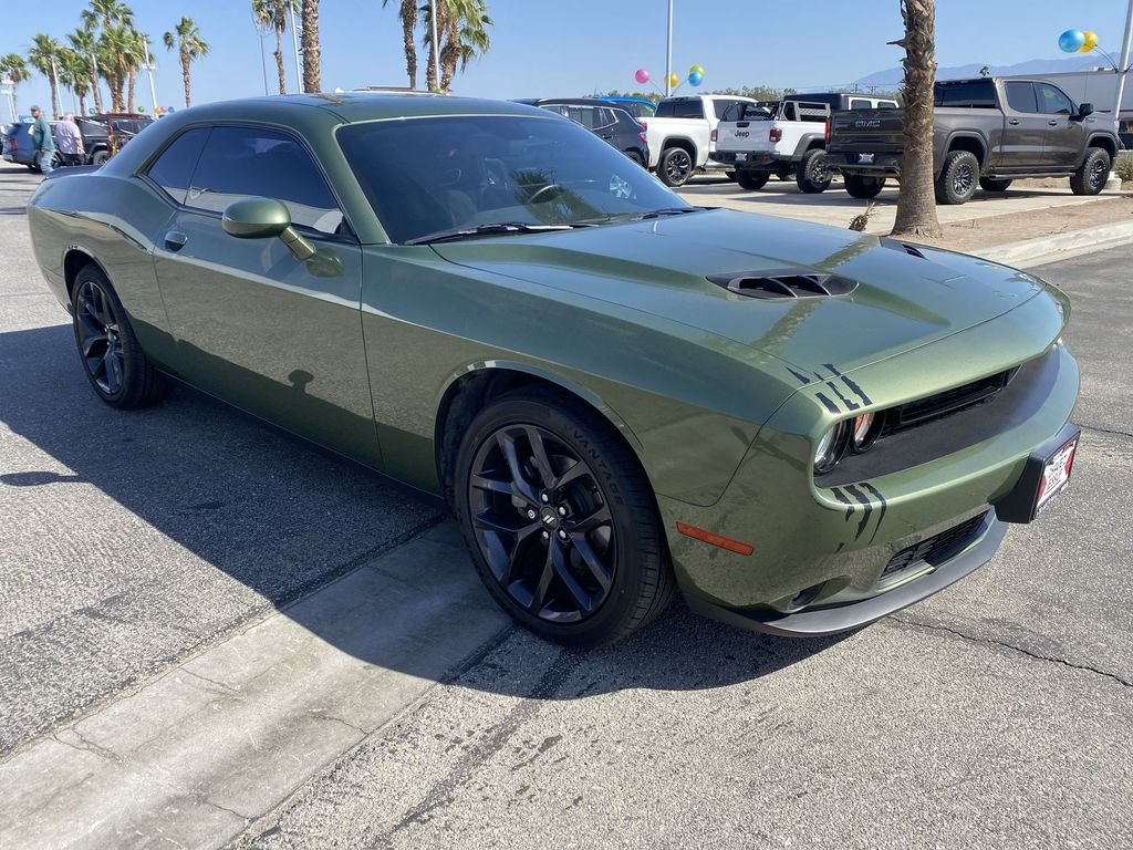 Used 2021 F8 Green Dodge SXT image 36