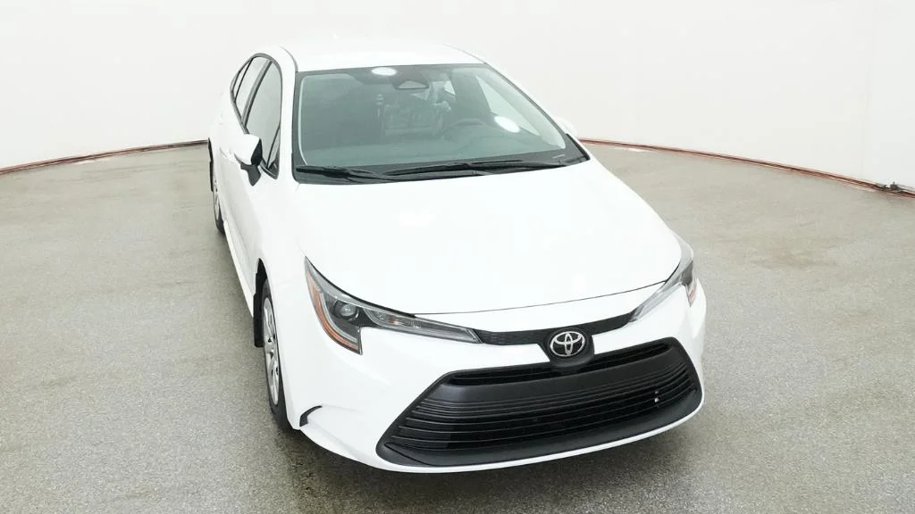 New 2026 Ice Cap Toyota LE image 12