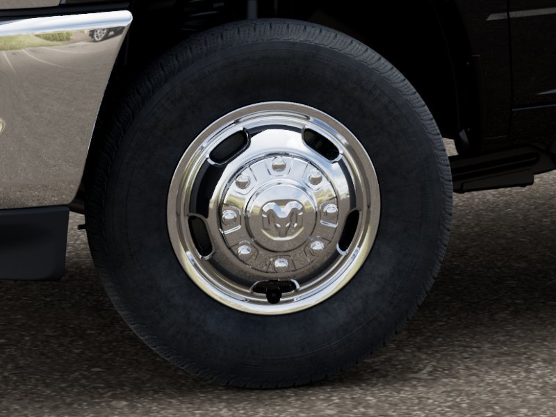 New 2026 Diamond Black Crystal Pearl-Coat Exterior Paint RAM TRADESMAN image 4