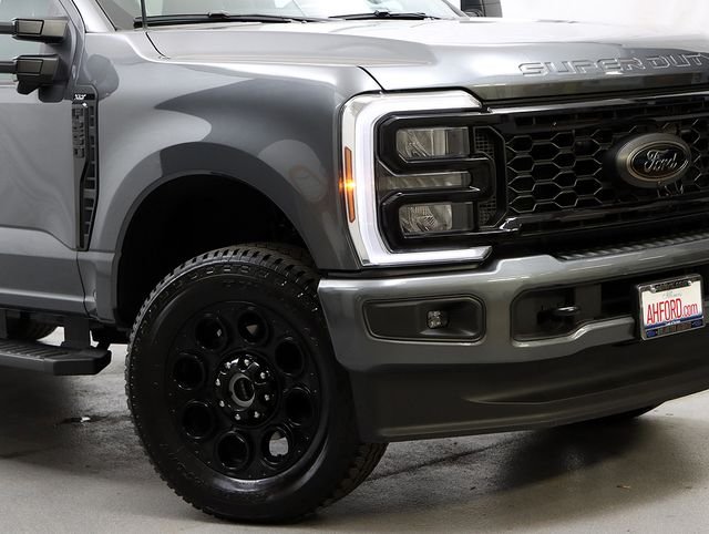 New 2026 Carbonized Gray Metallic Ford F-250® XLT image 3