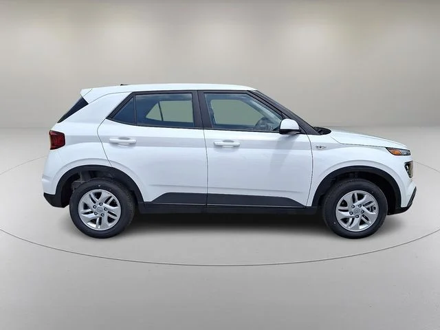 New 2026 White Hyundai SE image 8