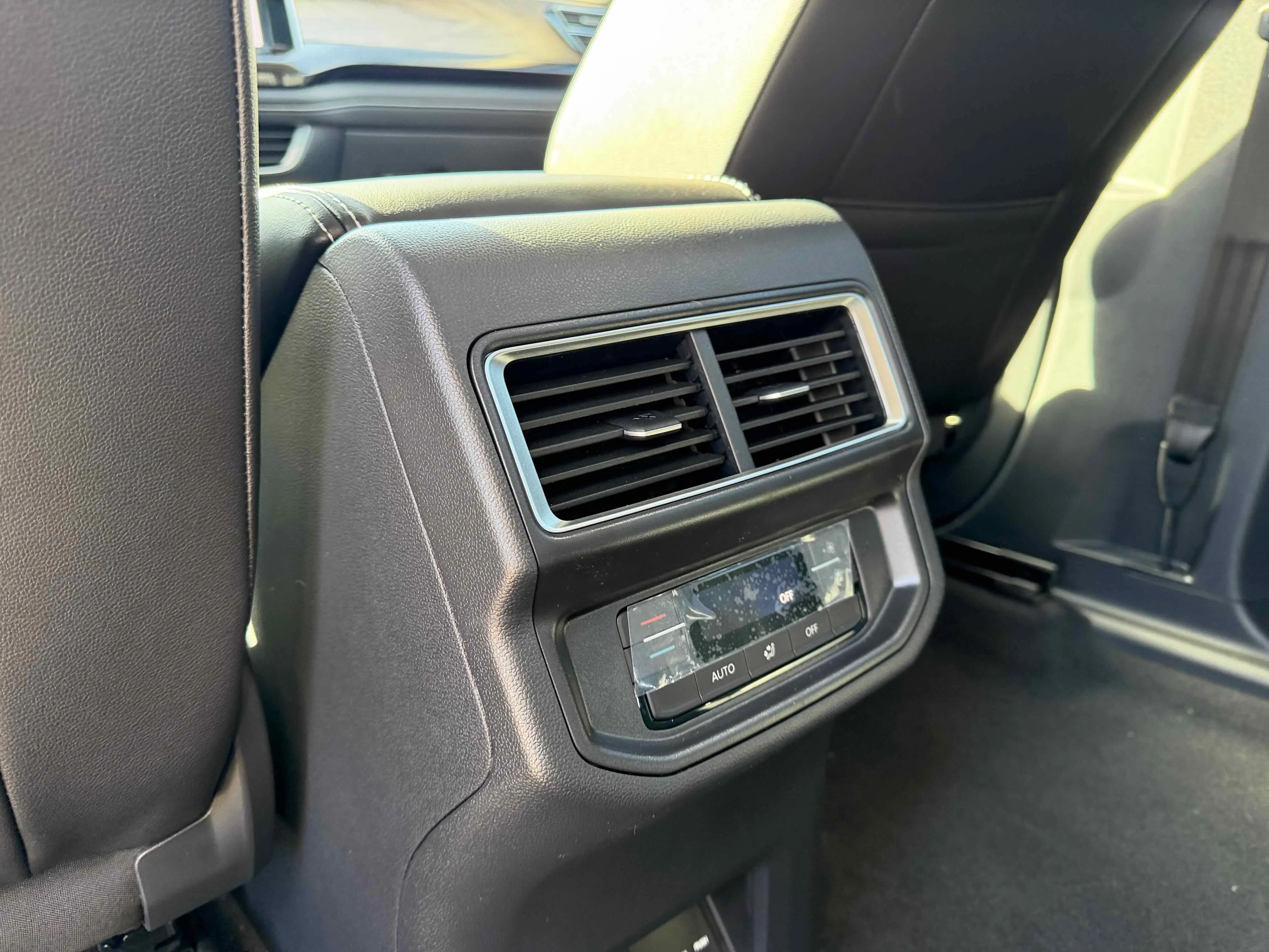 New 2026 Deep Black Volkswagen 2.0T SE w/Technology image 27