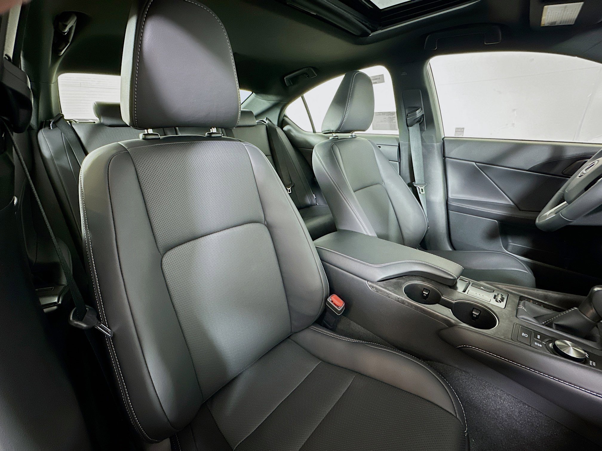 2026 Lexus IS 350 F SPORT DESIGN - Photo 27