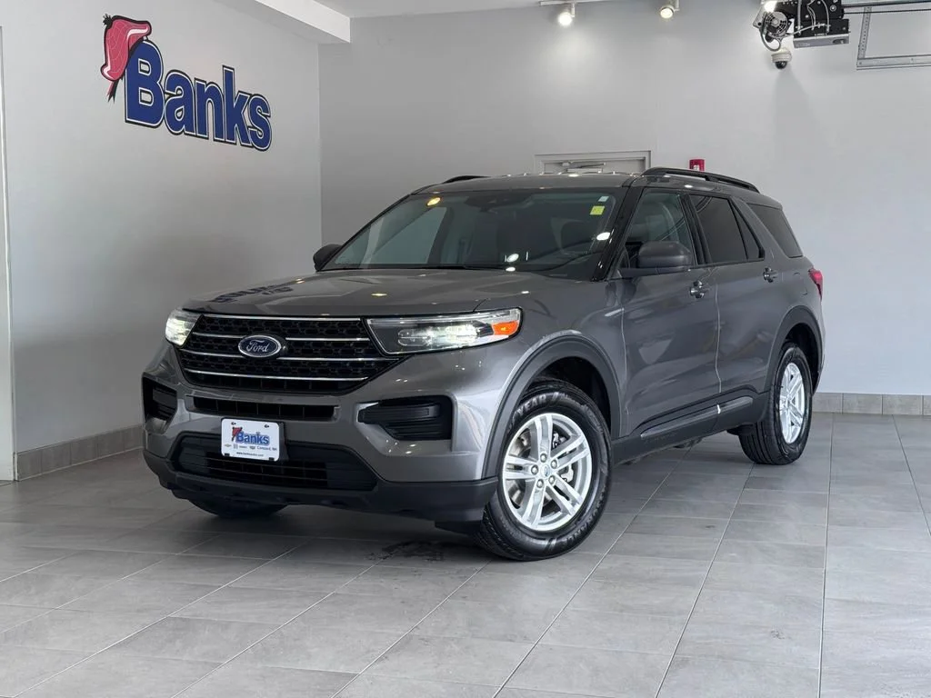 Certified Used 2022 Gray Ford XLT image 2