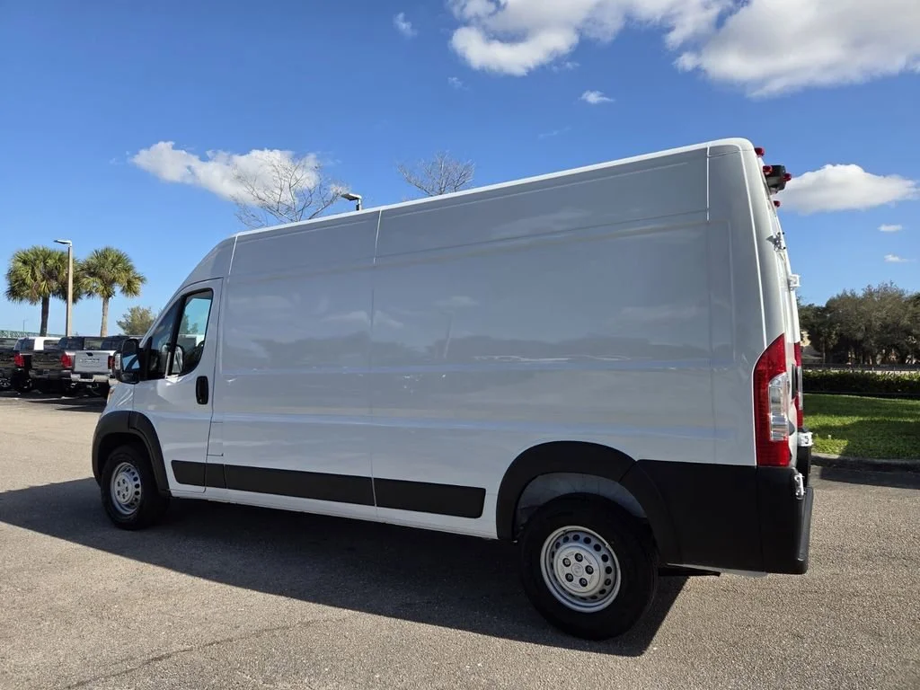 New 2026 Bright White Clear-Coat Exterior Paint RAM Tradesman image 5