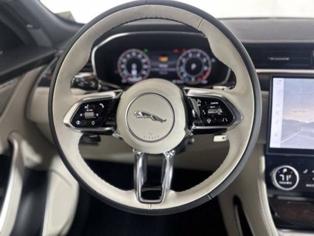 2026 Jaguar F-Pace R-Dynamic S - Photo 25