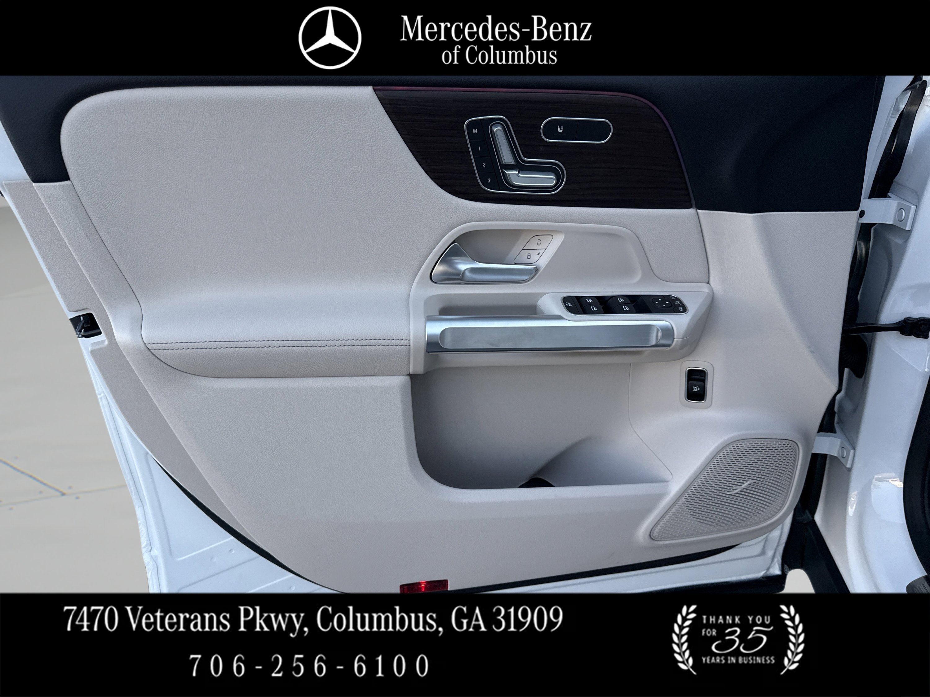 Used 2026 Polar White Mercedes-Benz GLB 250 image 15