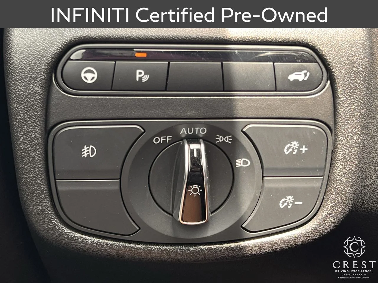 Certified Used 2025 Radiant White INFINITI SPORT image 16