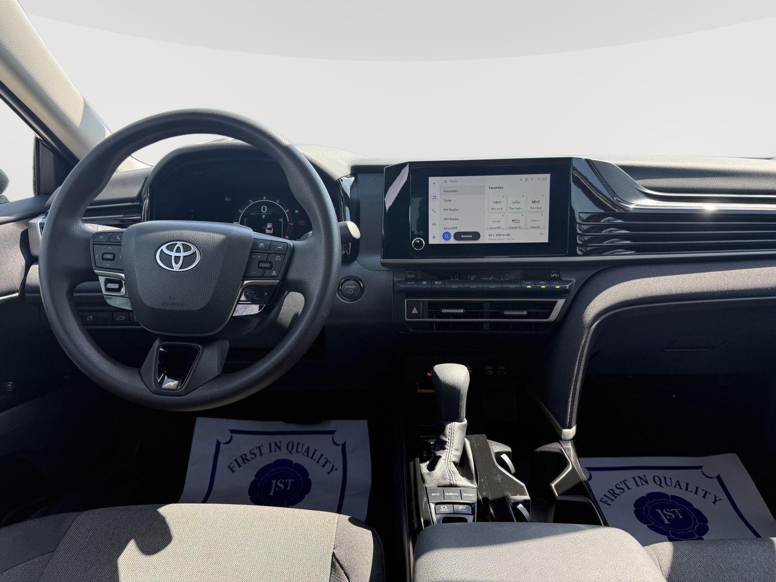 Used 2025 Ocean Gem Toyota LE image 17