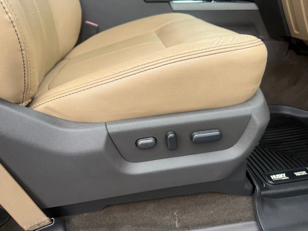 Used 2016 Oxford White Ford Lariat image 70