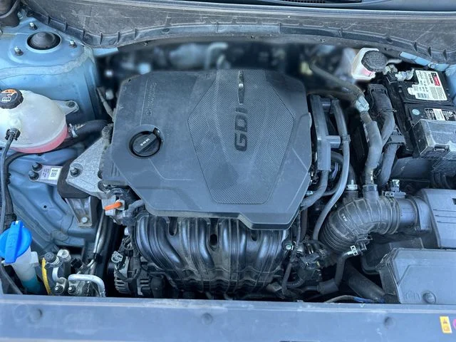Used 2022 Blue Hyundai SE image 27