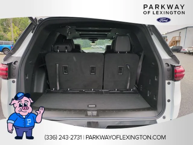 Used 2023 White Chevrolet Premier image 33