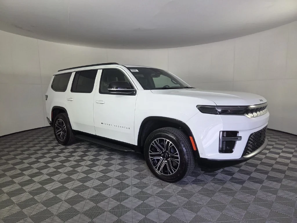 New 2026 Bright White Clear-Coat Exterior Paint Jeep  image 2