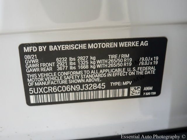 Used 2022 White BMW xDrive40i image 29