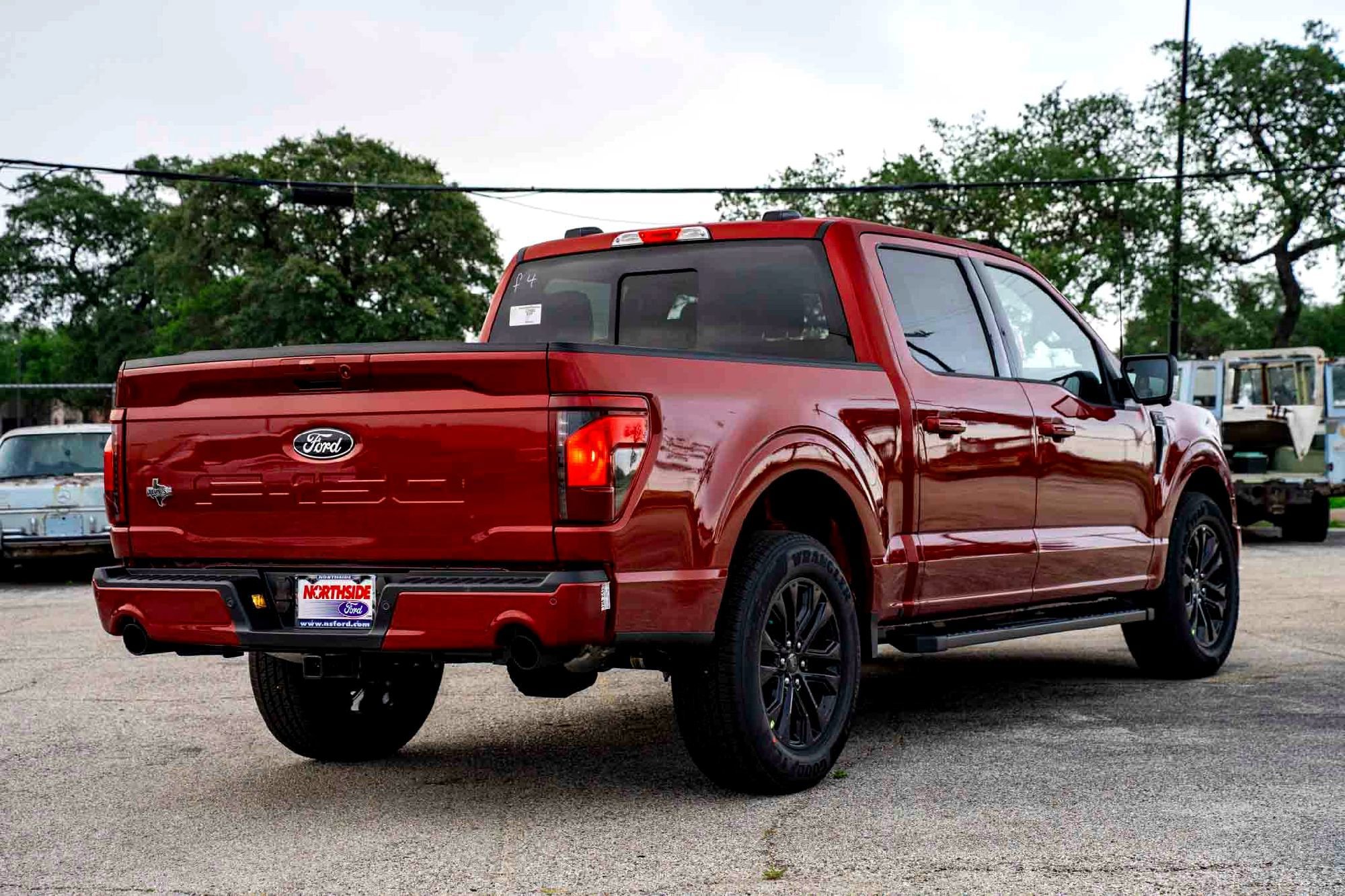 New 2026 Ruby Red Metallic Tinted Clearcoat Ford XLT image 4