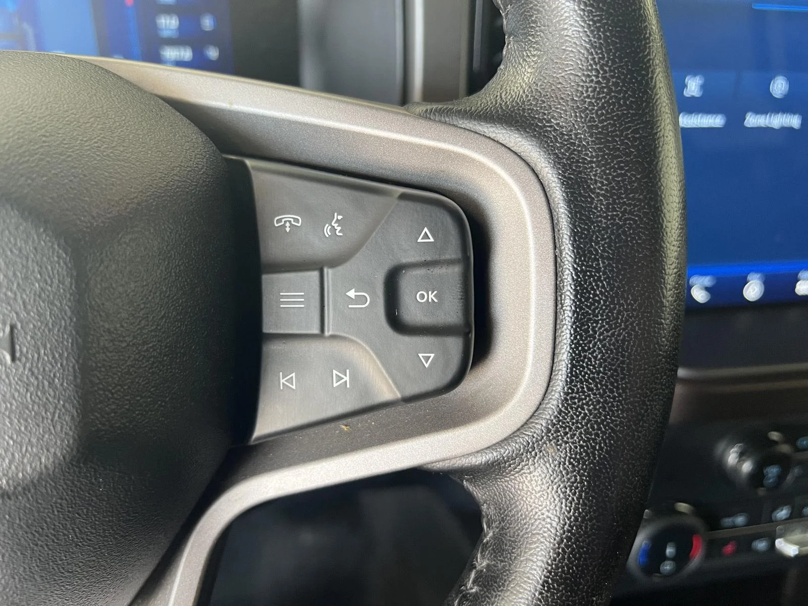 Used 2022 Gray Metallic Ford Outer Banks image 19