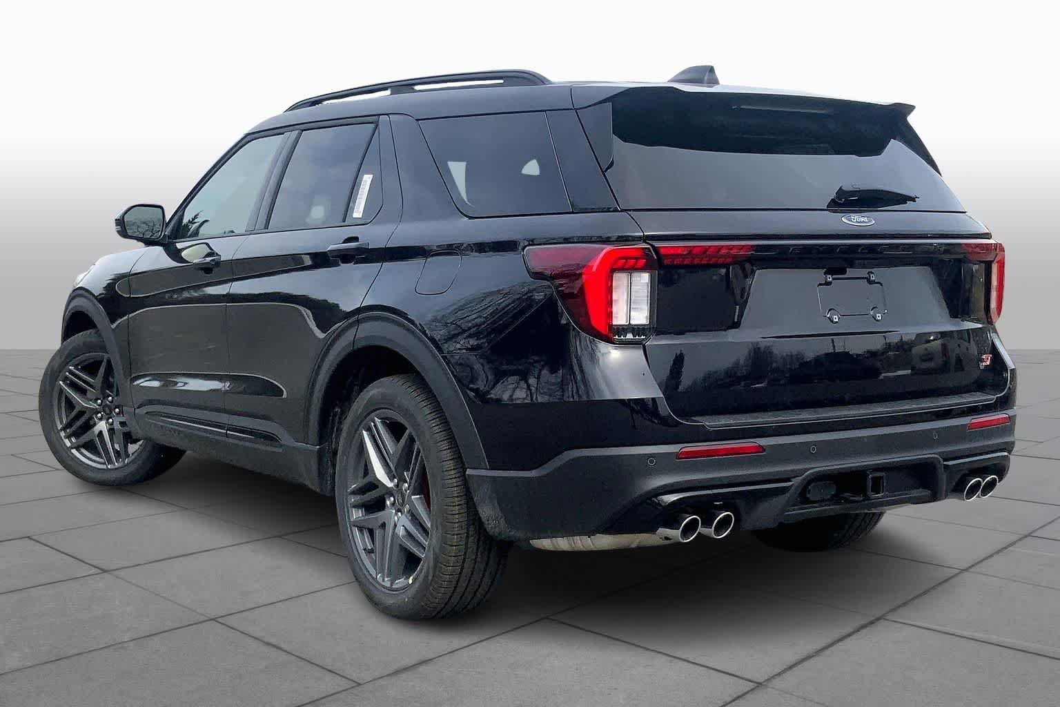 New 2026 Agate Black Metallic Ford ST image 3