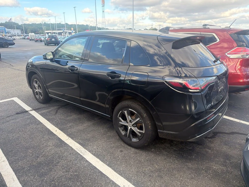 Used 2024 Black Honda EX-L image 2