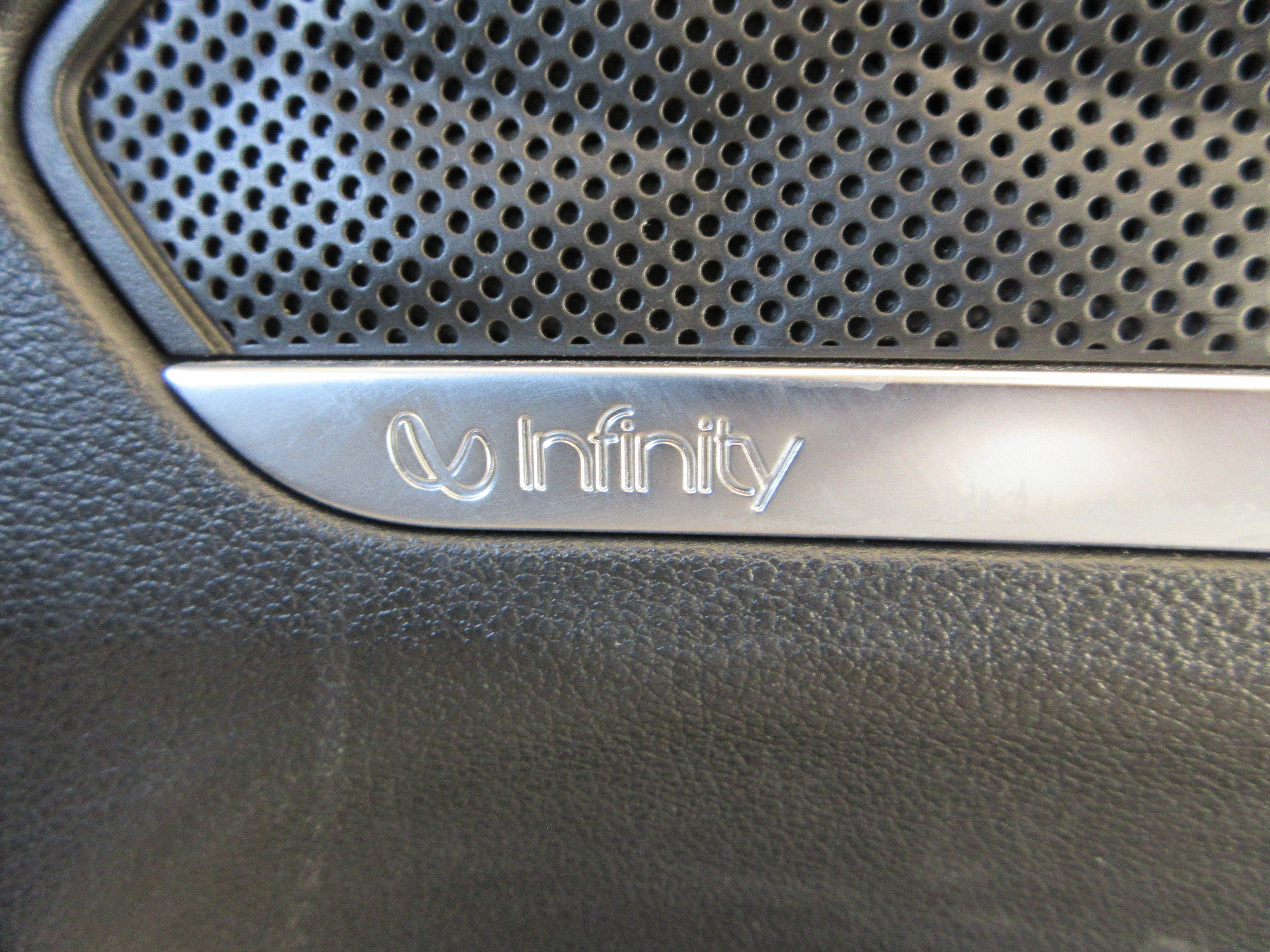 Used 2019 Earthy Bronze Hyundai Limited image 27