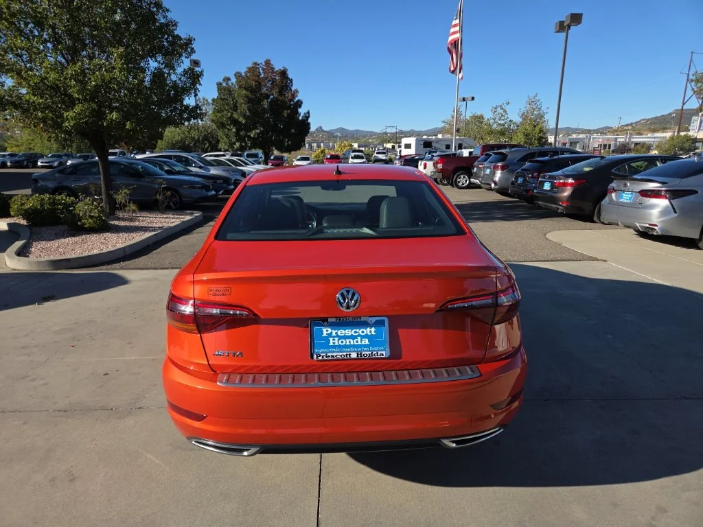 Used 2019 Orange Volkswagen R-Line image 6