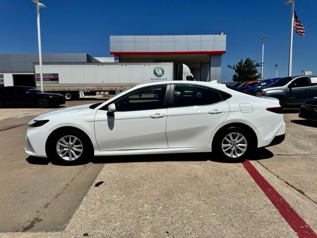 Used 2025 White Toyota LE image 4