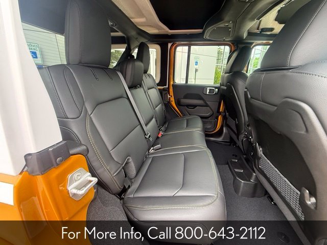 New 2026 Goldilocks Exterior Paint Jeep Sahara image 26