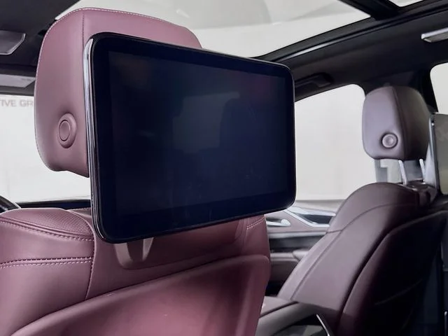 Used 2023 Red Cadillac Sport Platinum image 27