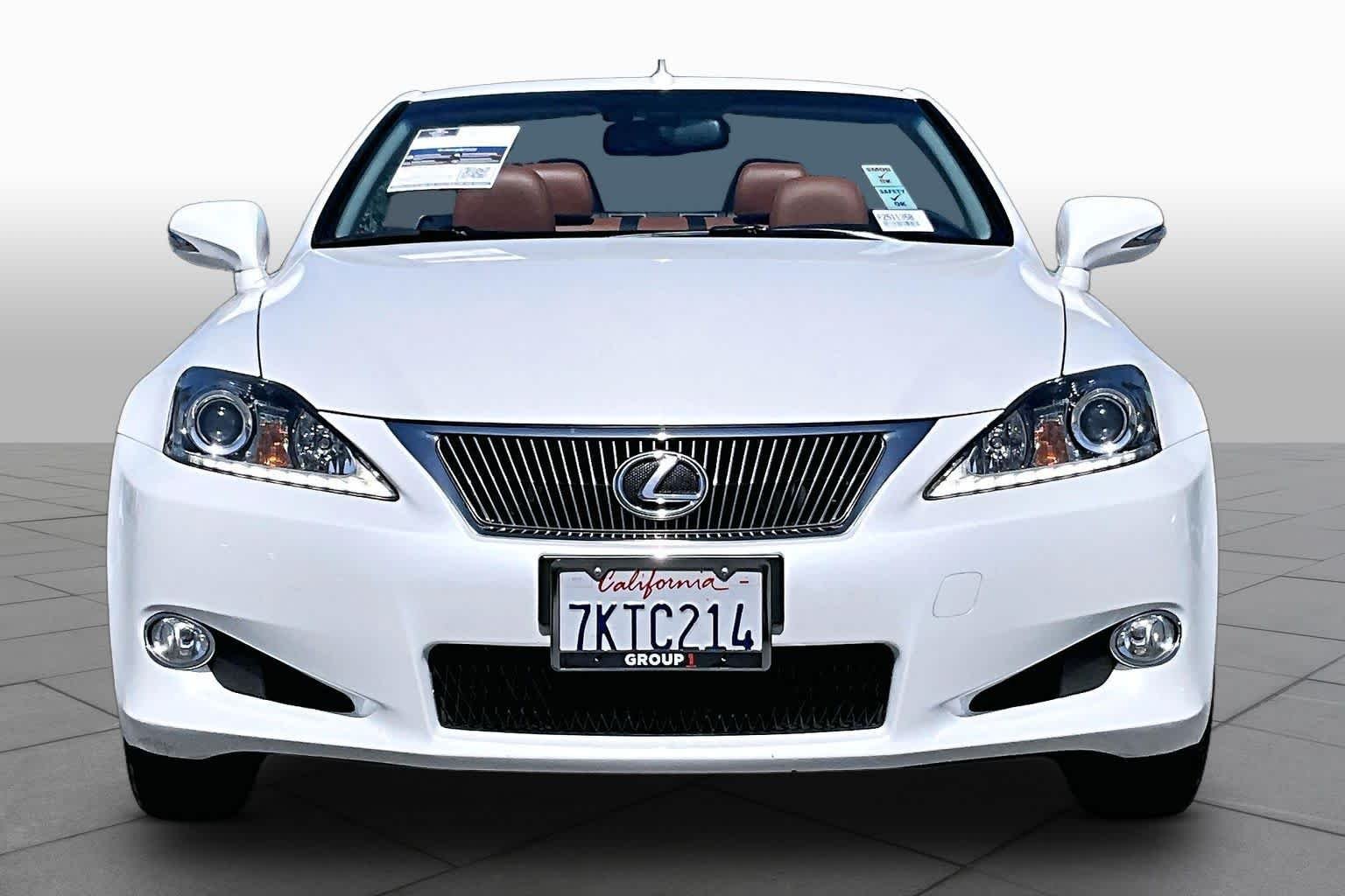 Used 2015 Starfire Pearl Lexus  image 3
