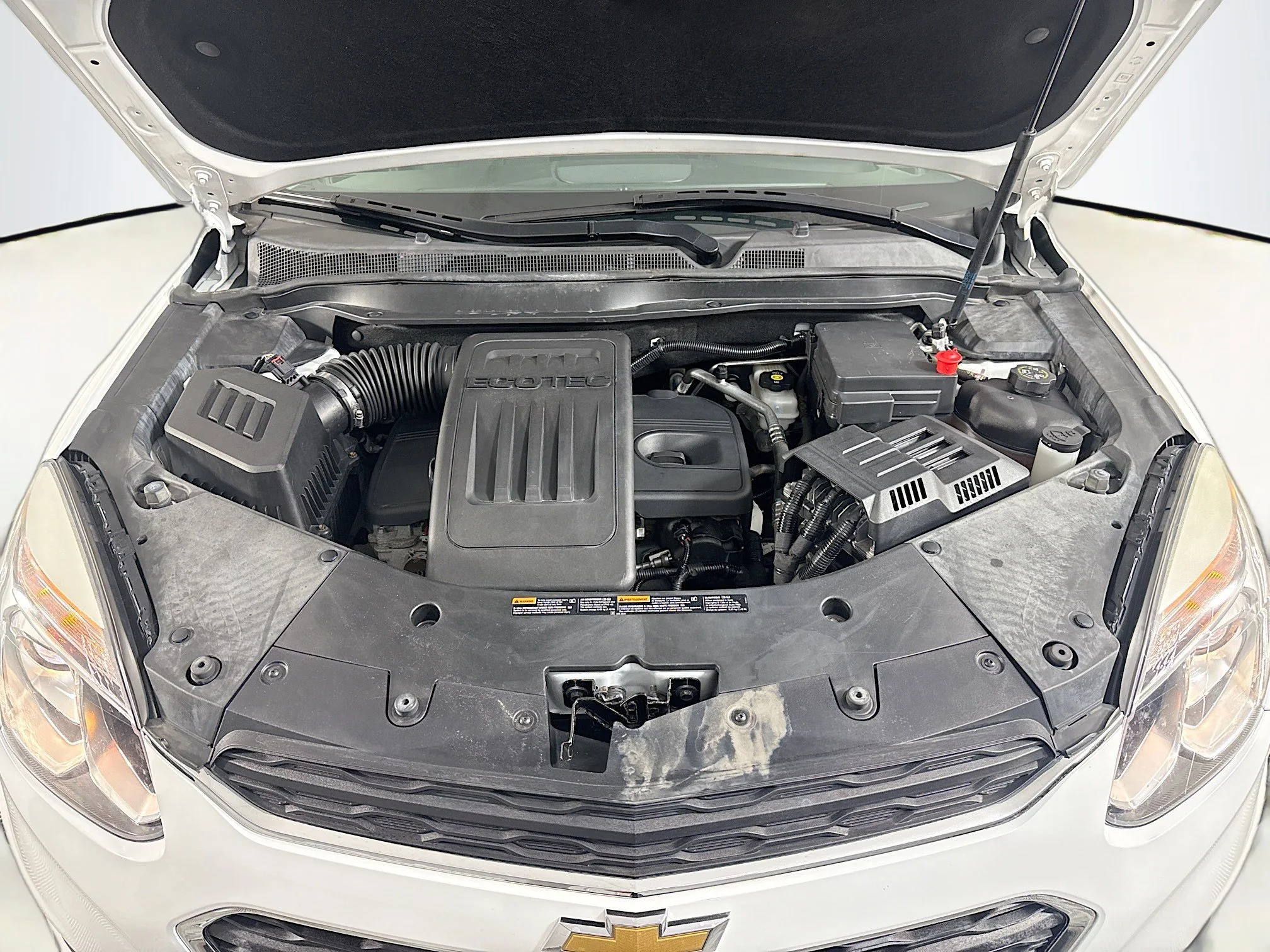 Used 2017 Summit White Chevrolet LS image 34