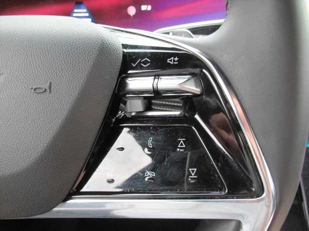 2025 Cadillac Escalade Premium Luxury - Photo 25