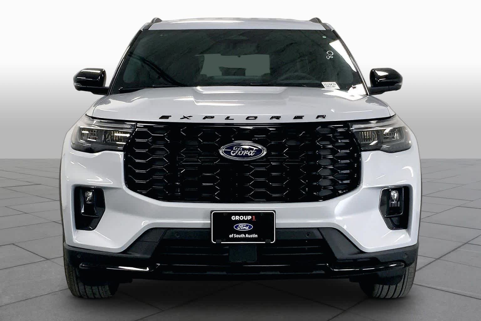New 2026 Space White Metallic Ford ST-Line image 2
