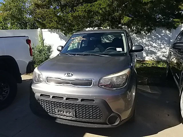Used 2015 Gray Kia Base image 9