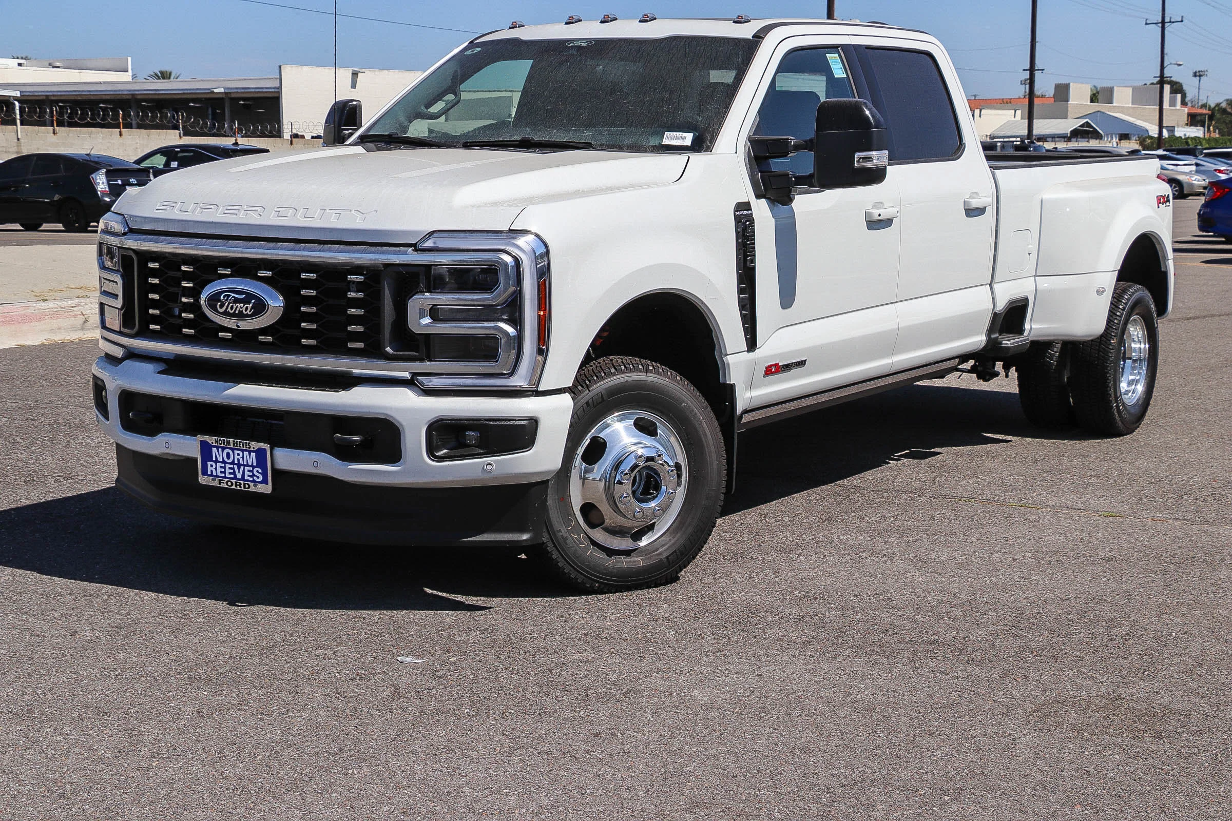 New 2026 Star White Metallic Tri-Coat Ford F-350® Platinum® image 3