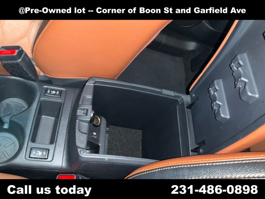 Used 2019  Nissan SL image 25