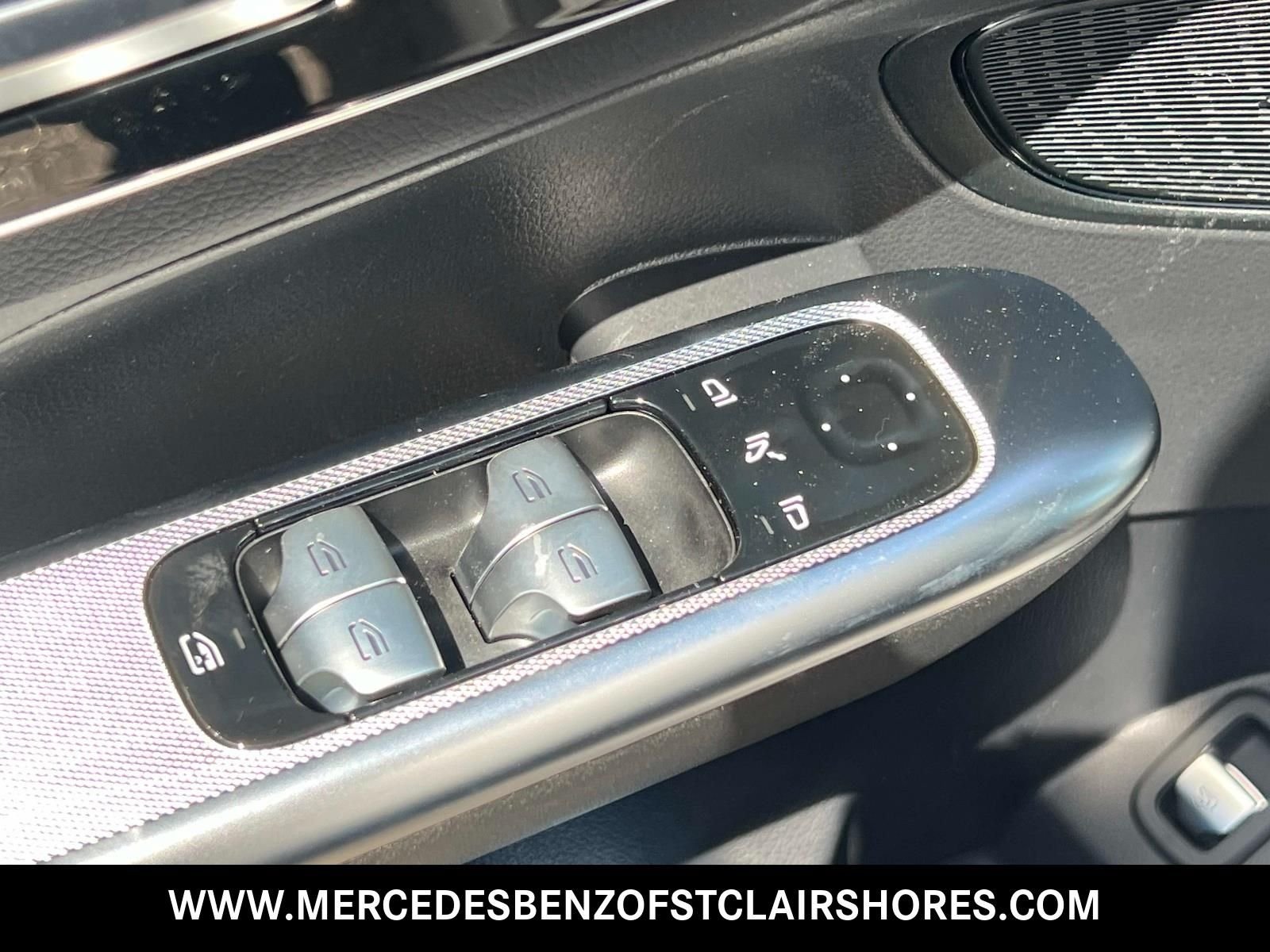 New 2026 Graphite Grey Metallic Mercedes-Benz GLC 300 image 20