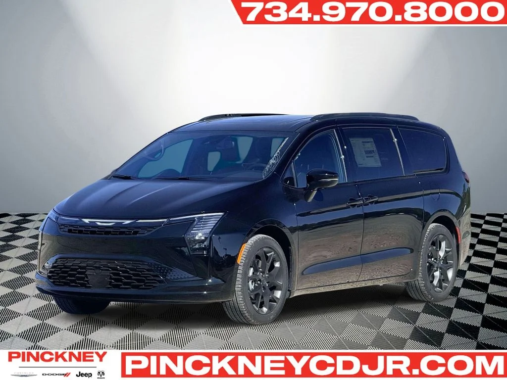 2027 Chrysler Pacifica Limited's photo