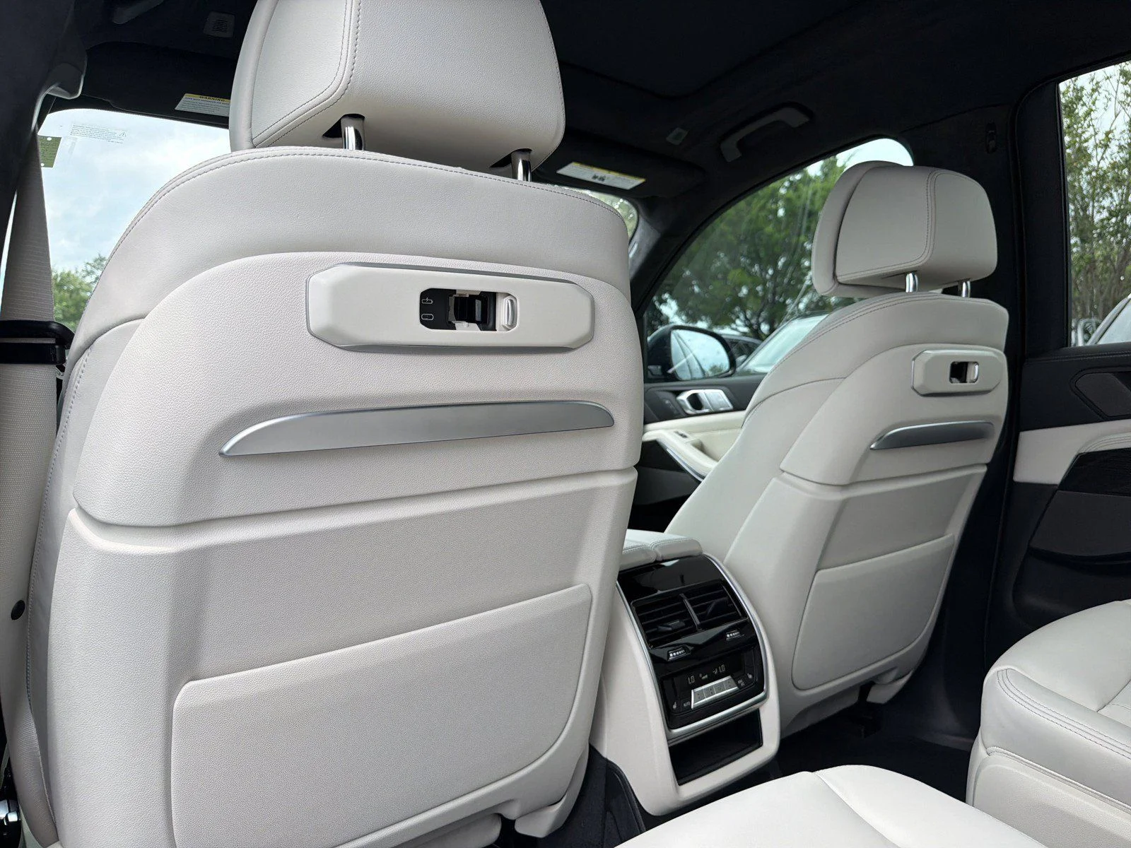New 2027 Dravit Grey Metallic BMW xDrive40i image 22