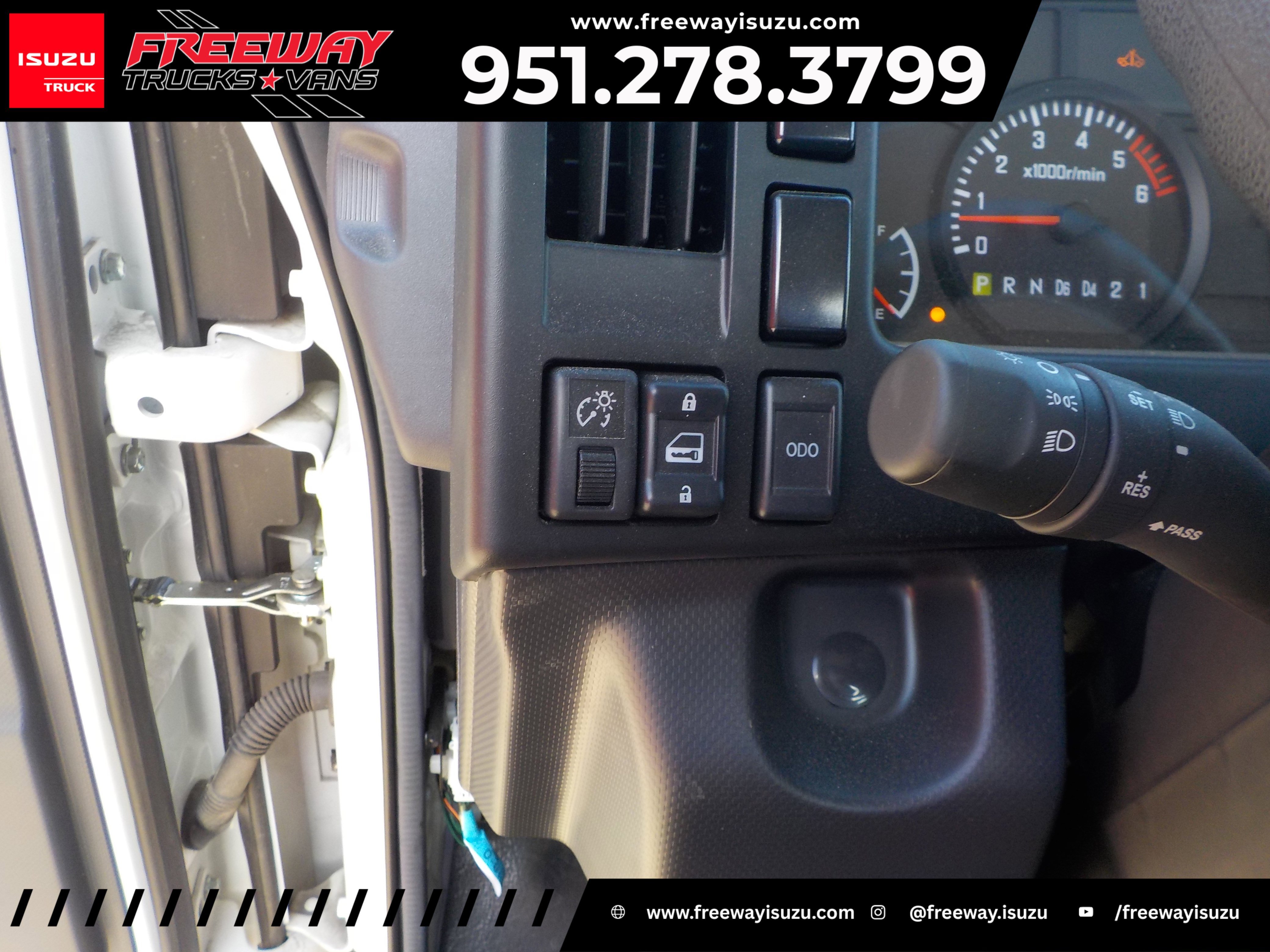 2024 Isuzu NPR HD - Photo 7