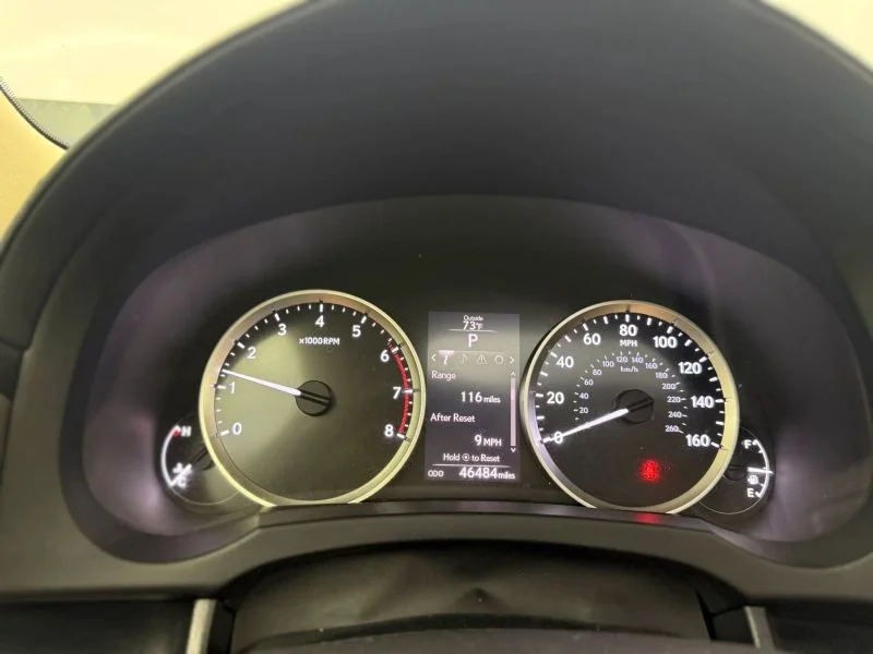 2016 Lexus IS 200t - Photo 40