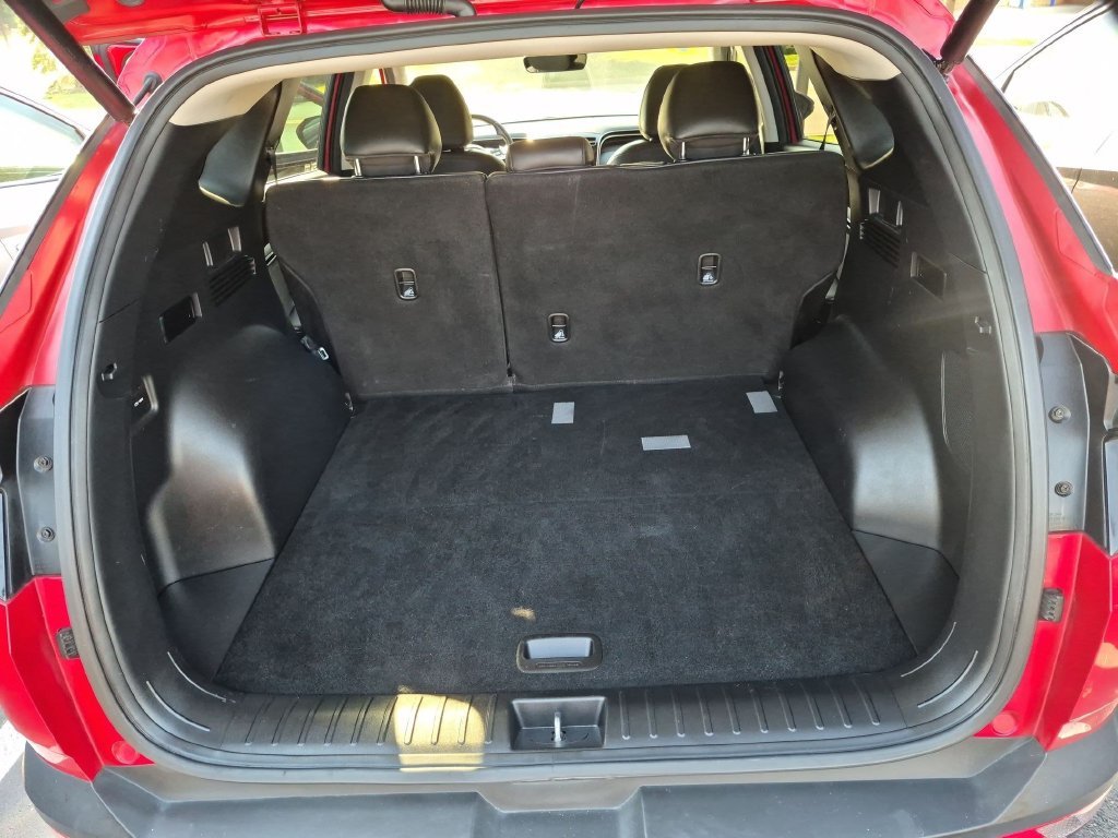 Used 2022 Red Hyundai Limited image 27