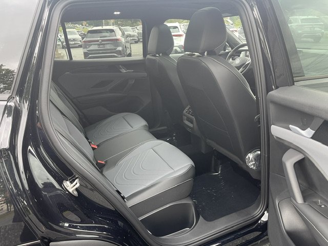 New 2026 Deep Black Pearl Volkswagen 2.0T SE R-Line Black image 8