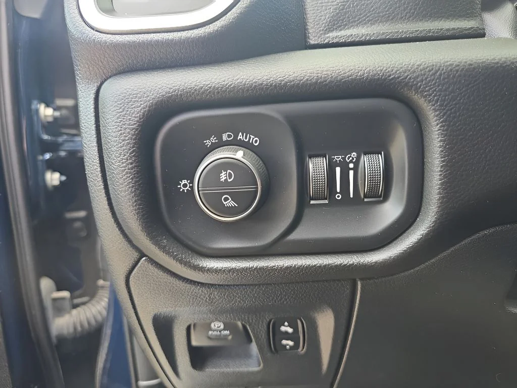 Used 2023 Blue Ram Laramie image 33