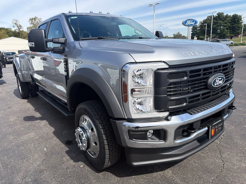 New 2027 Iconic Silver Metallic Ford F-450® XL image 7