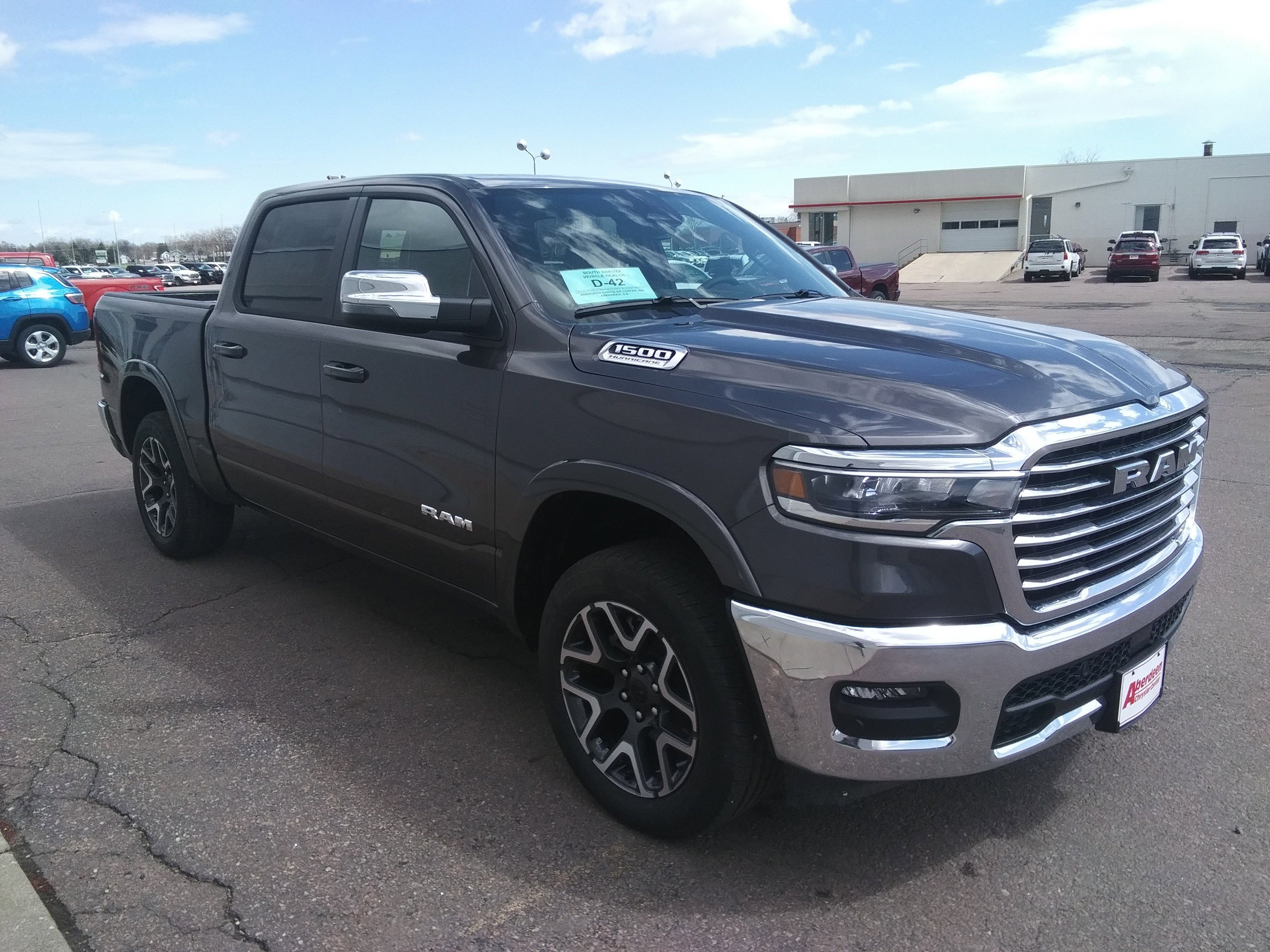 New 2026 Granite Crystal Metallic Clear-Coat Exterior Paint RAM Laramie image 4