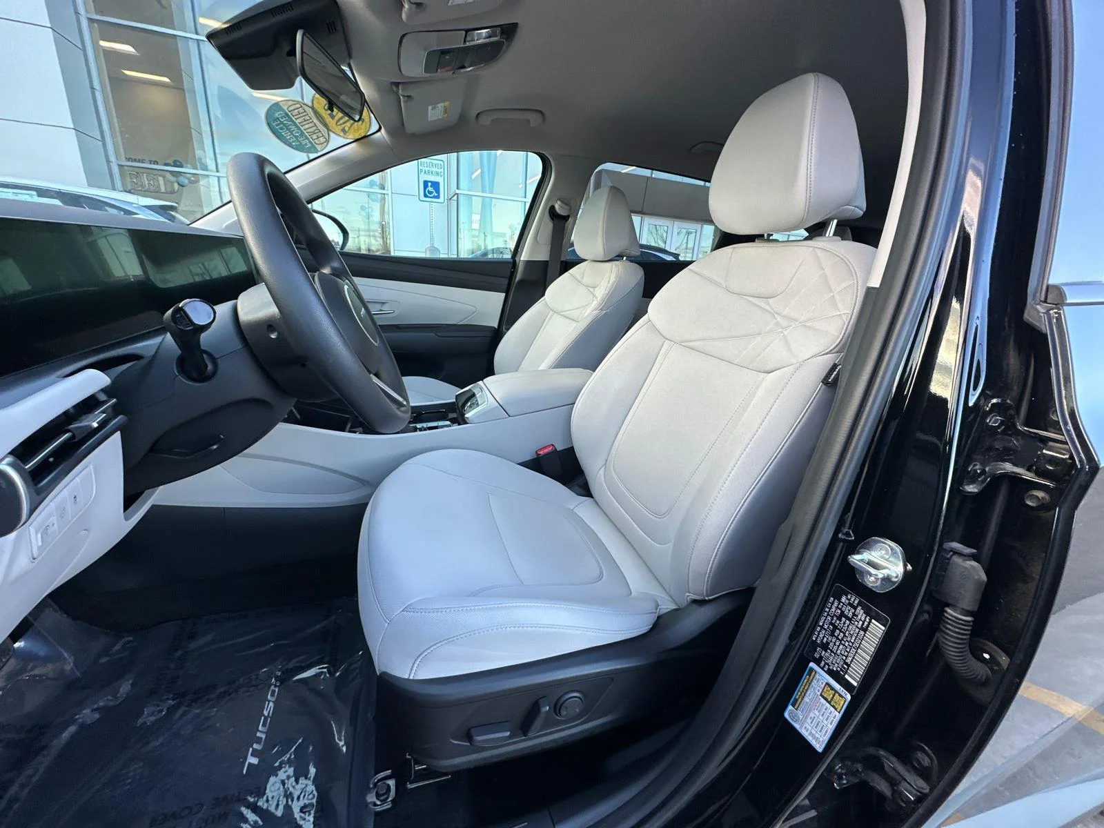 New 2025 Phantom Black Hyundai SEL image 10