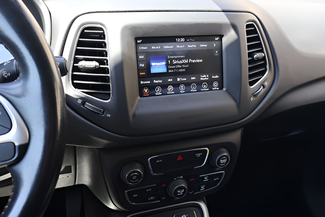 Used 2019 Blue Jeep Latitude image 19