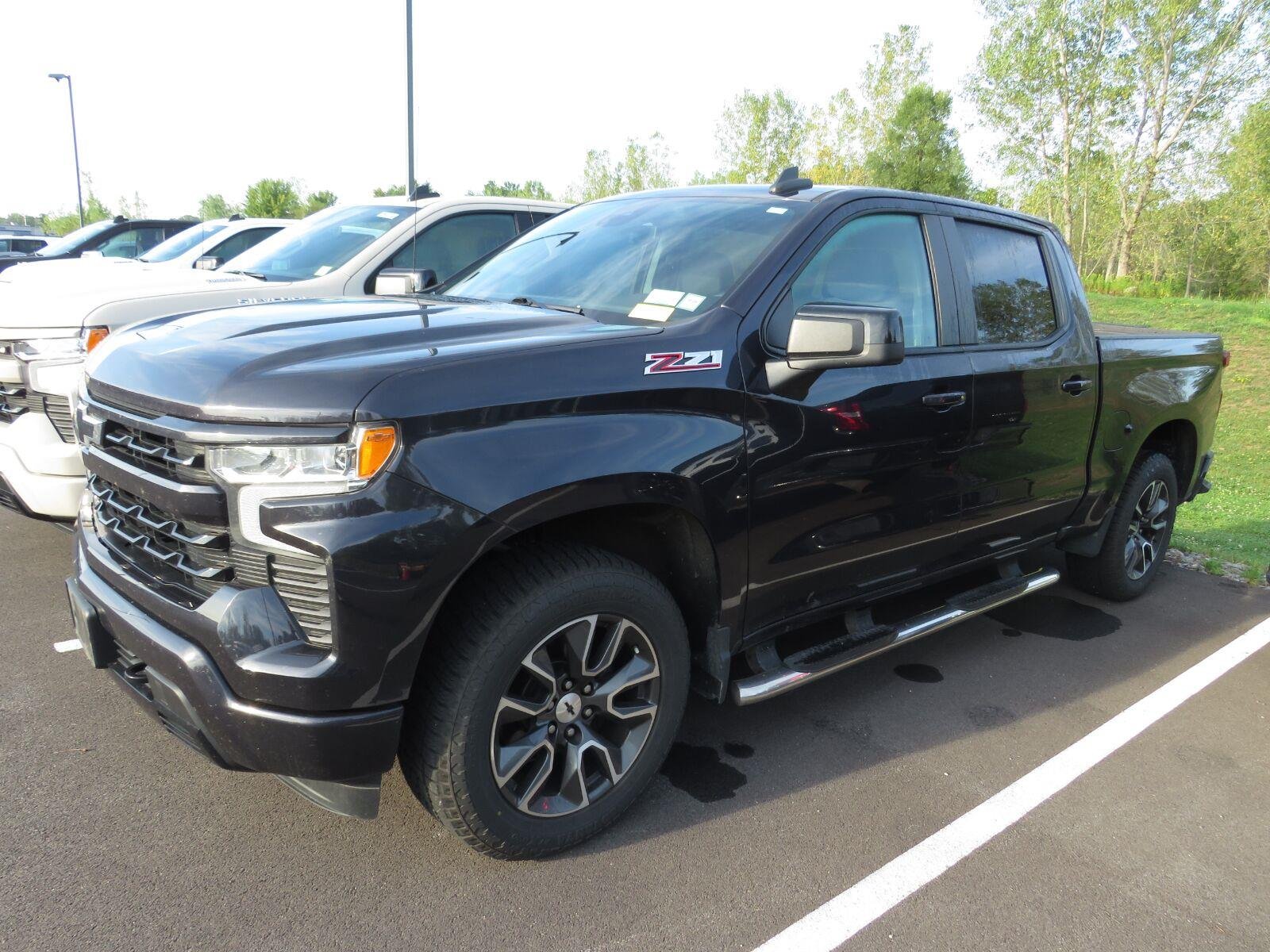 Used 2022 Dark Ash Metallic Chevrolet RST image 8
