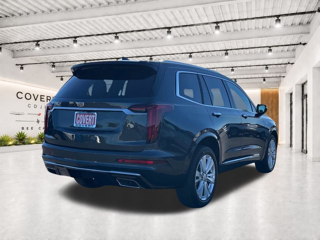 Used 2023  Cadillac Premium Luxury image 8