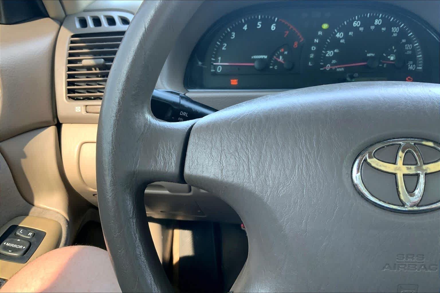 Used 2004 Salsa Red Pearl Toyota LE image 22
